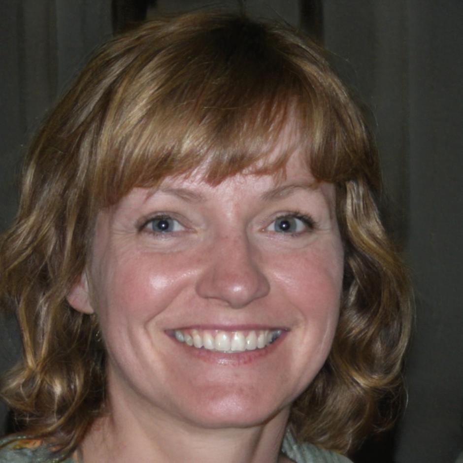 Esperanza Vidal, Directora de Educación Financiera